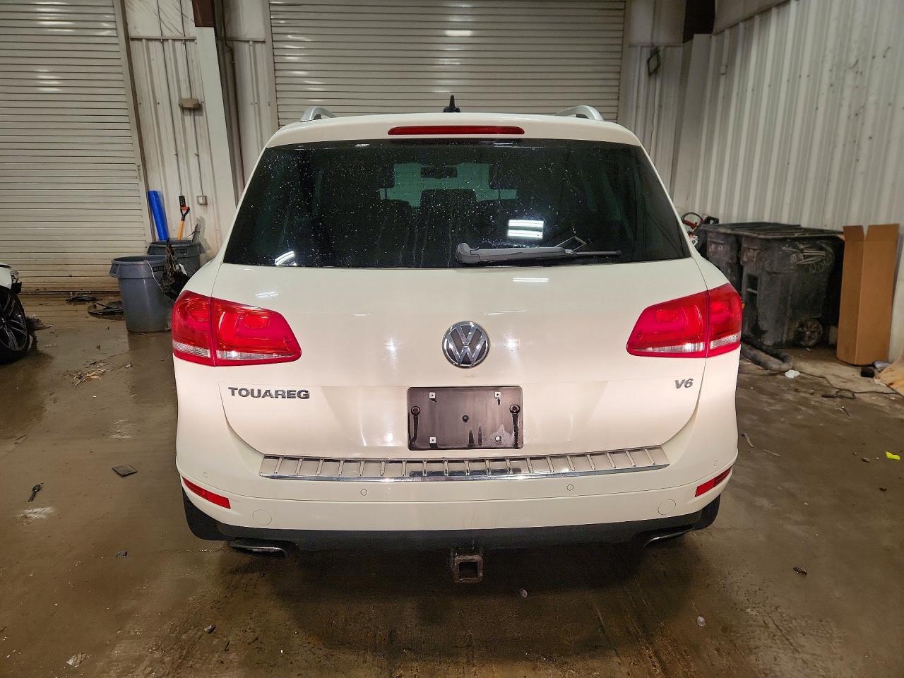2012 Volkswagen Touareg V6 - Image 6