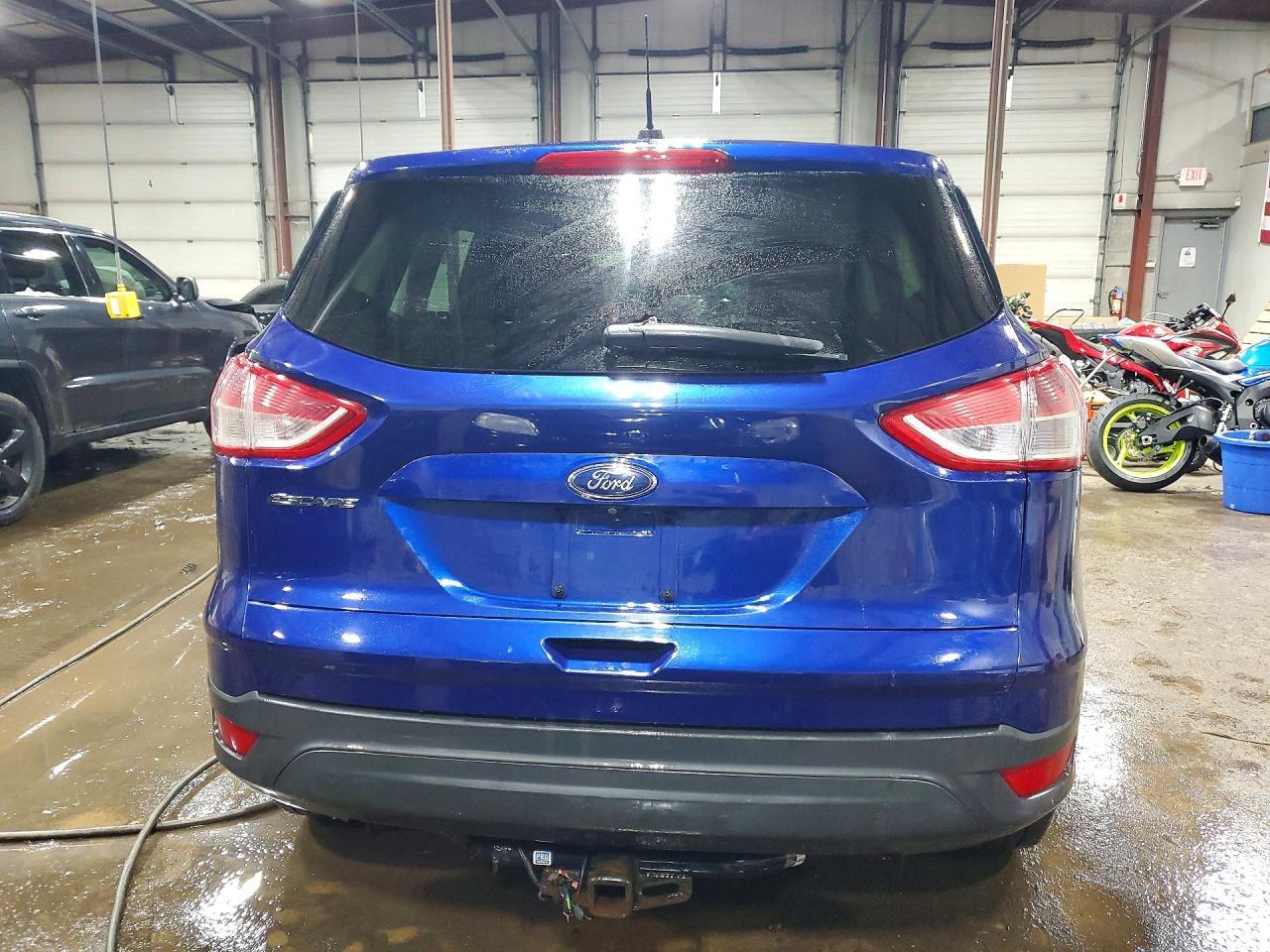 2014 Ford Escape S - Фото 6