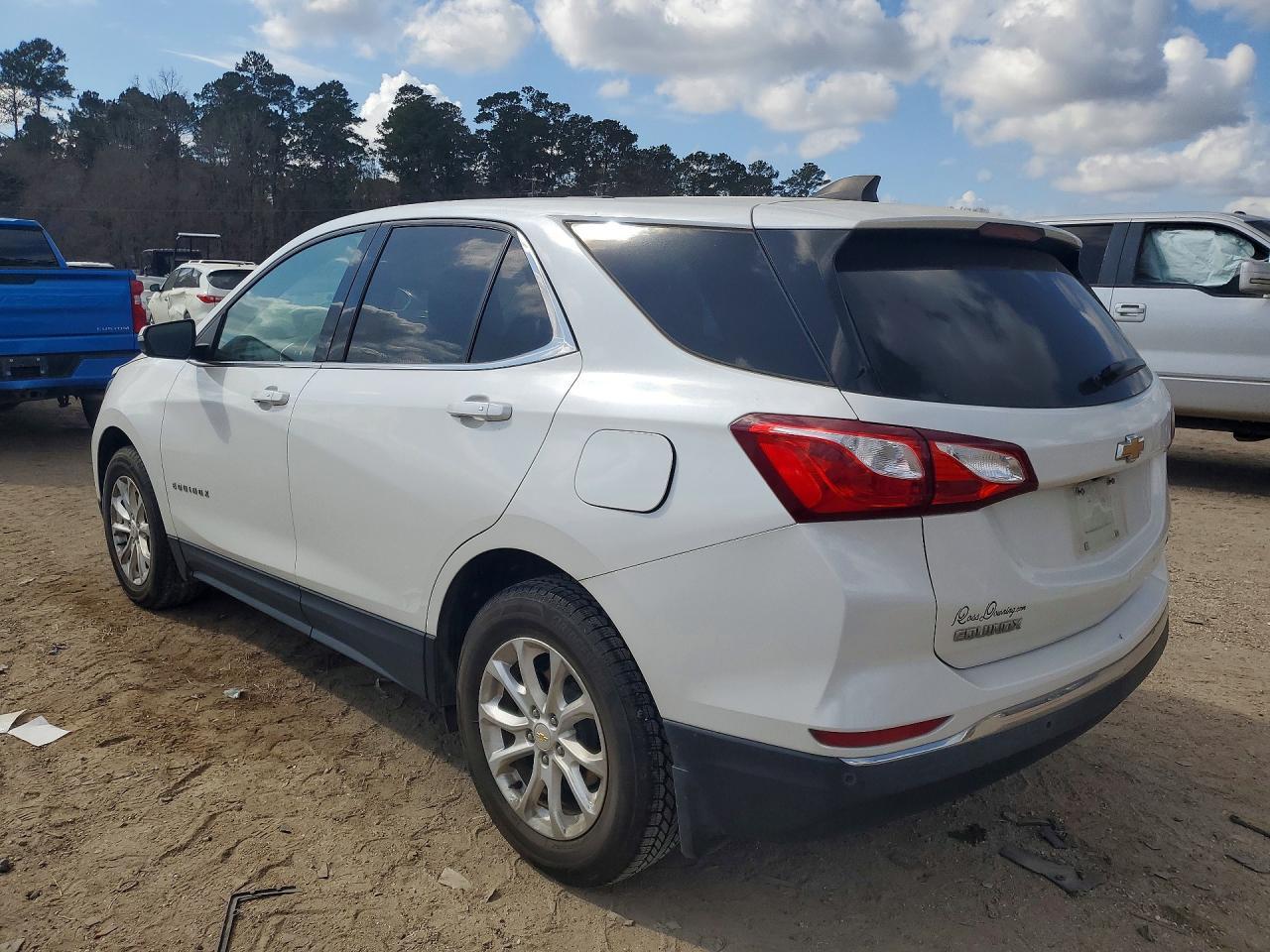2019 Chevrolet Equinox Lt - Image 2