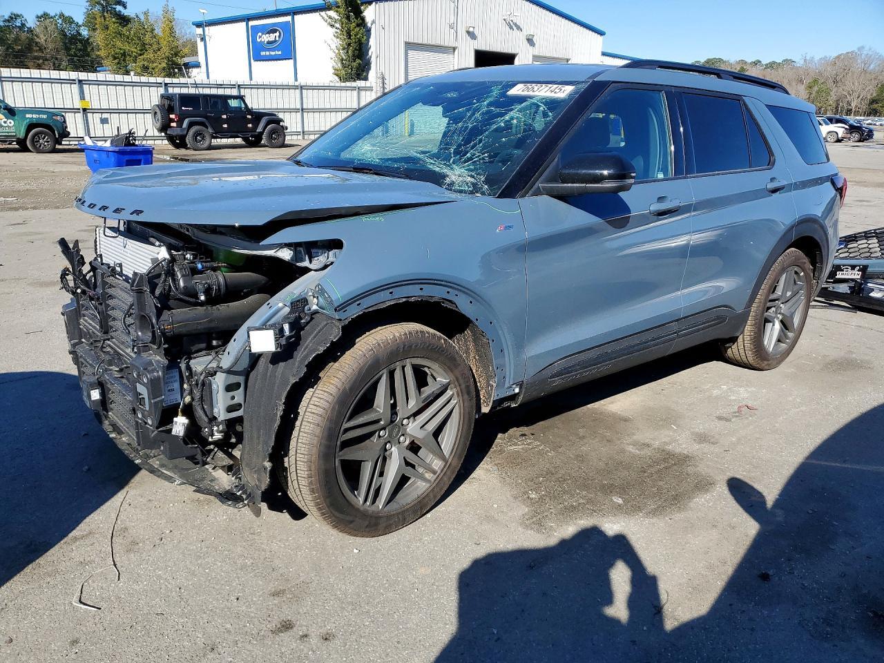 2025 Ford Explorer St-Line