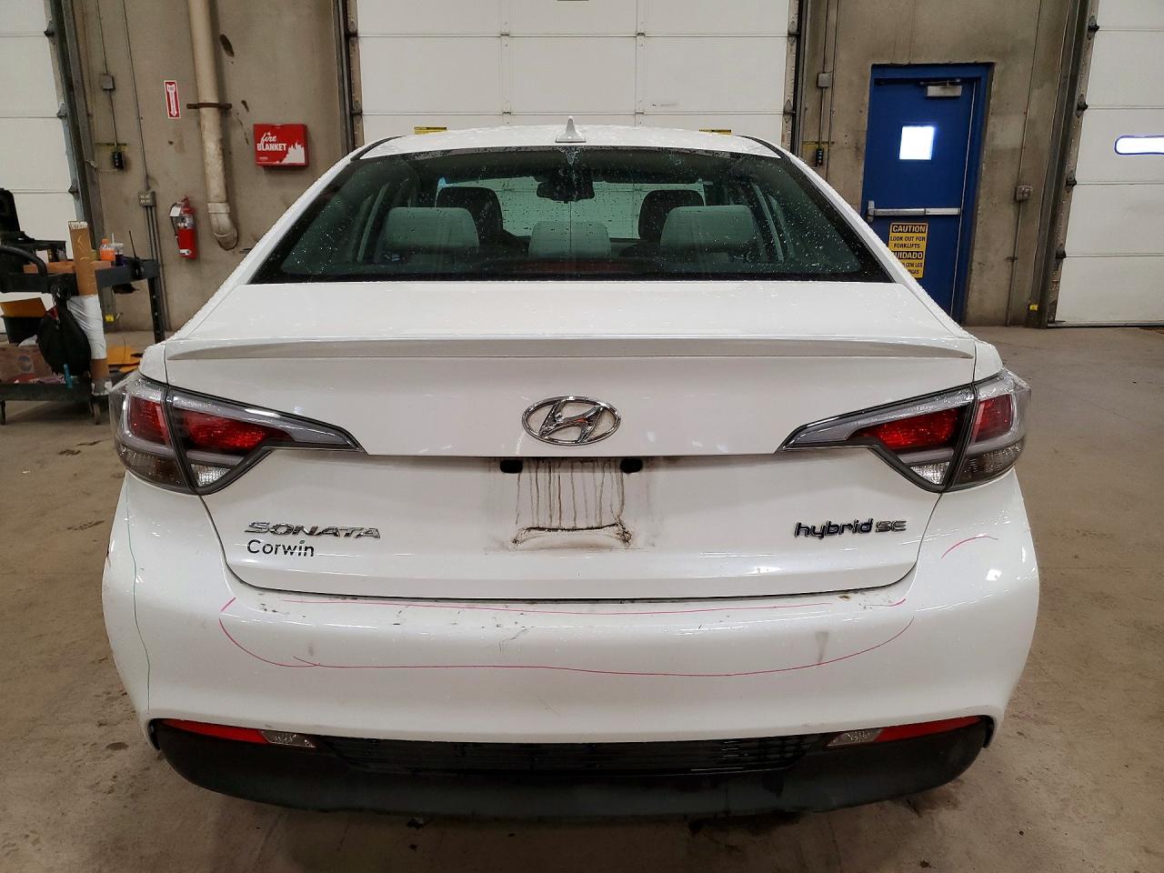 2016 Hyundai Sonata Hybrid - Image 6