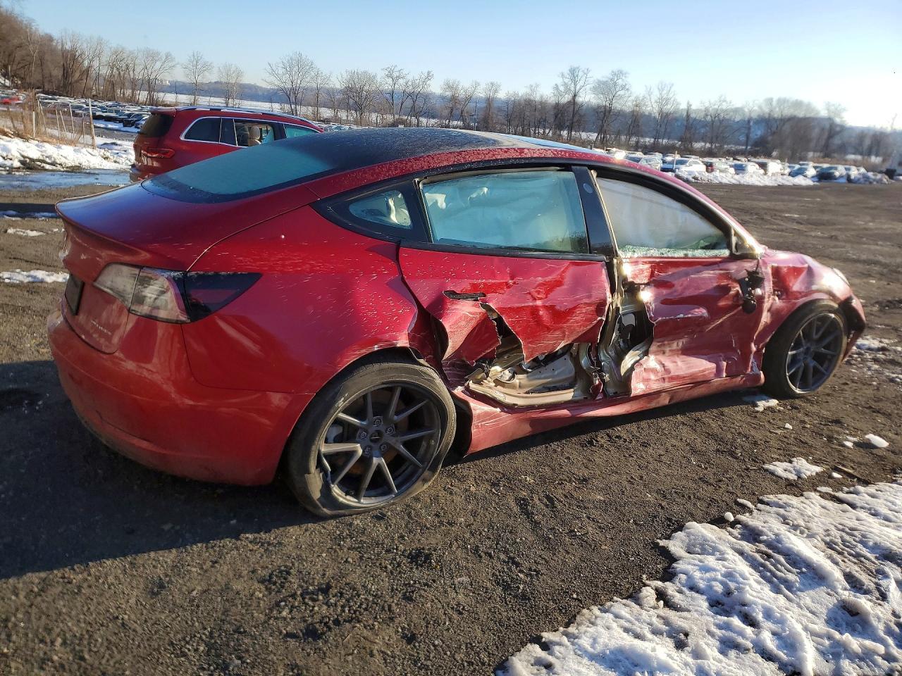 2022 Tesla Model 3 - Фото 3
