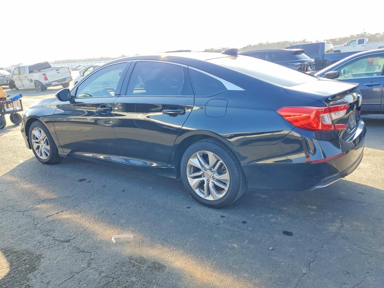 2020 Honda Accord Lx - Фото 2