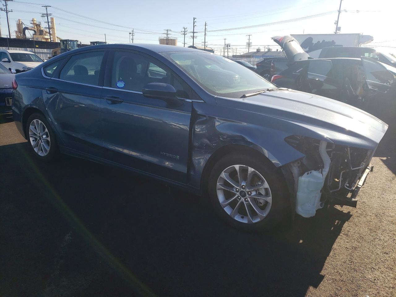 2019 Ford Fusion Se - Фото 4