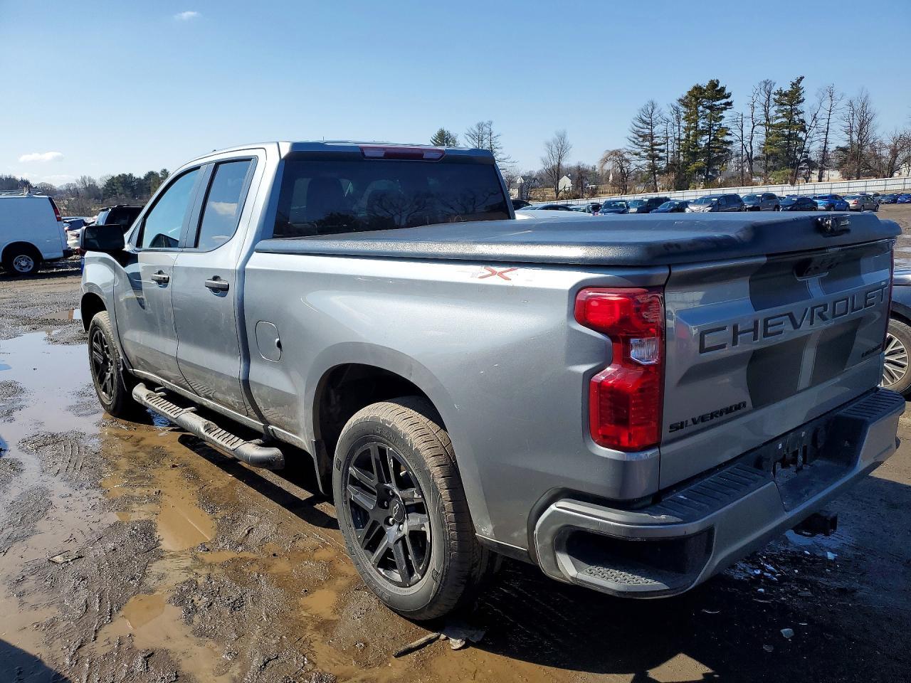 2023 Chevrolet Silverado K1500 Custom - Фото 2