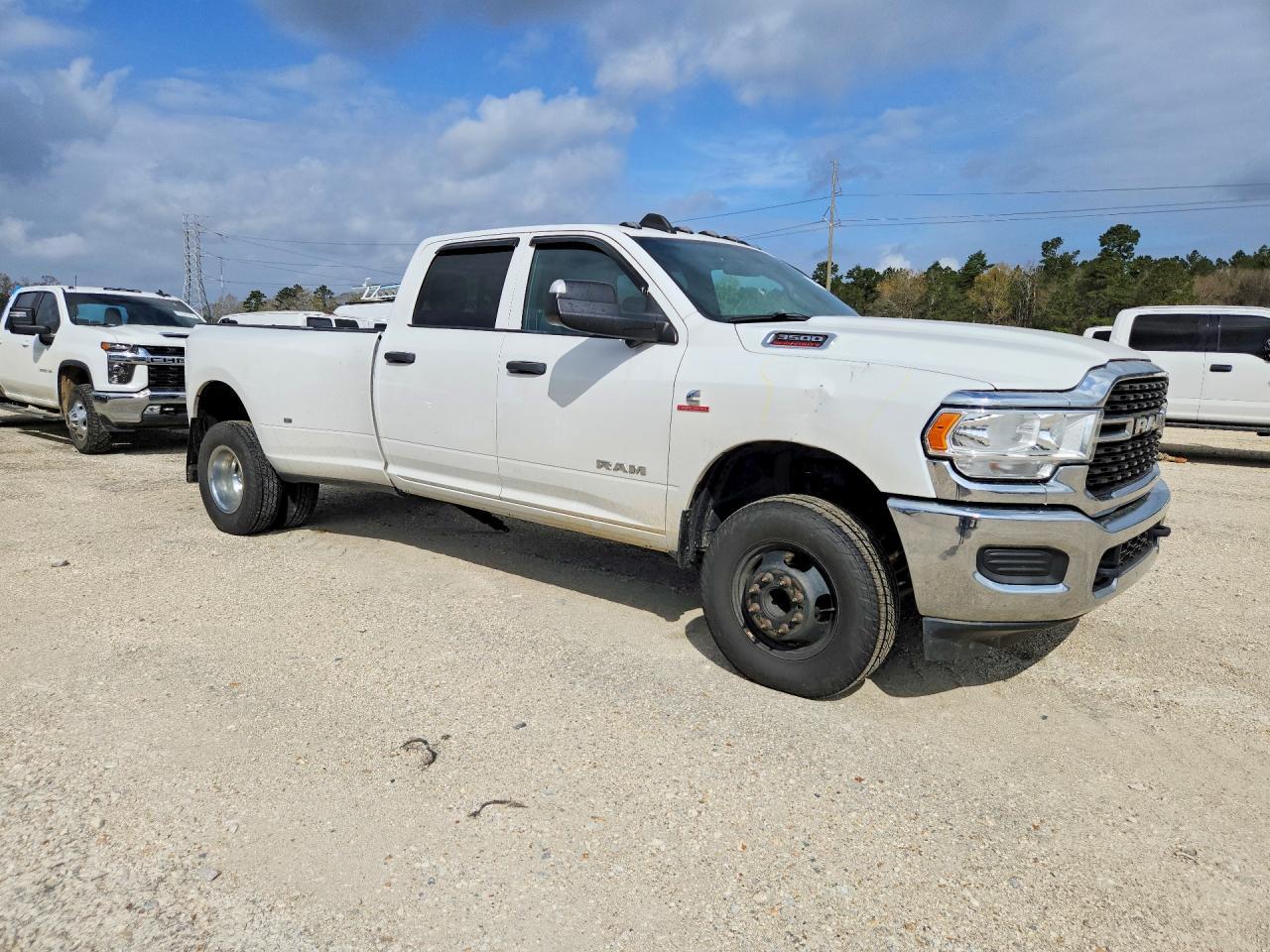 2022 Ram 3500 Tradesman - Фото 4