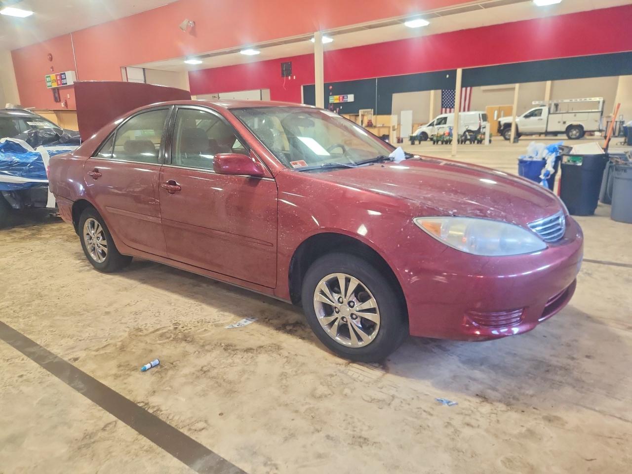 2006 Toyota Camry Le - Image 4