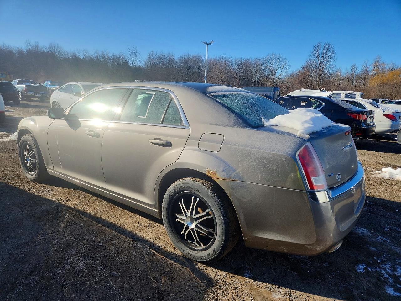 2014 Chrysler 300 - Image 2