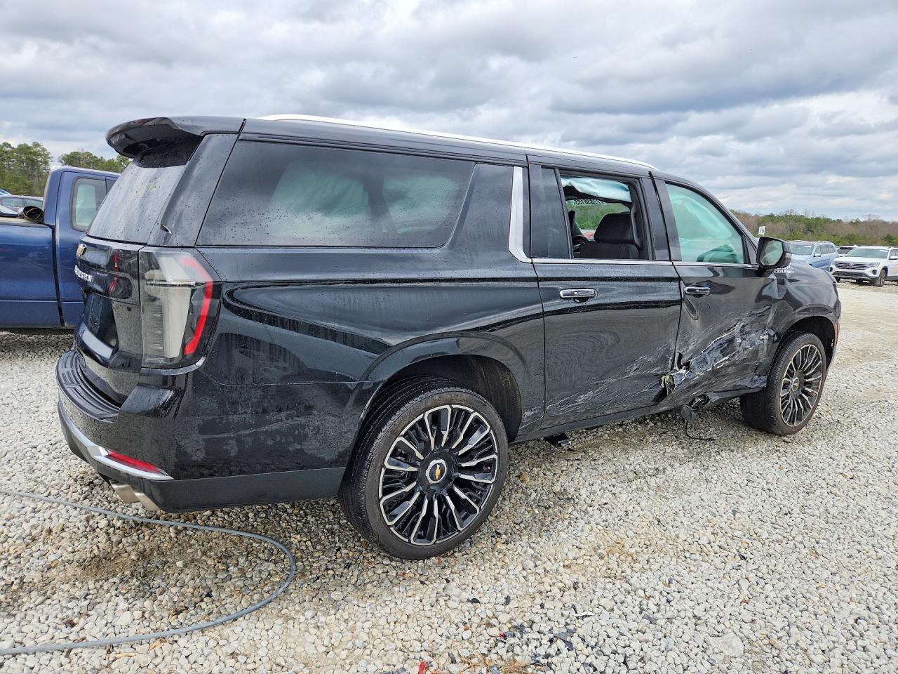 2025 Chevrolet Suburban K1500 High Country - Фото 3