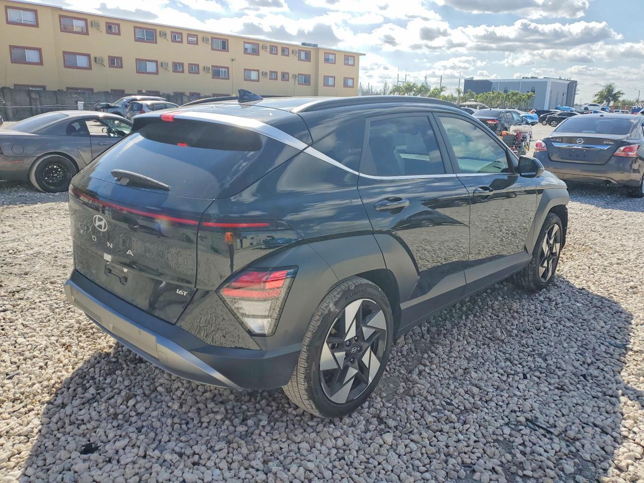 2024 Hyundai Kona Limited - Фото 3