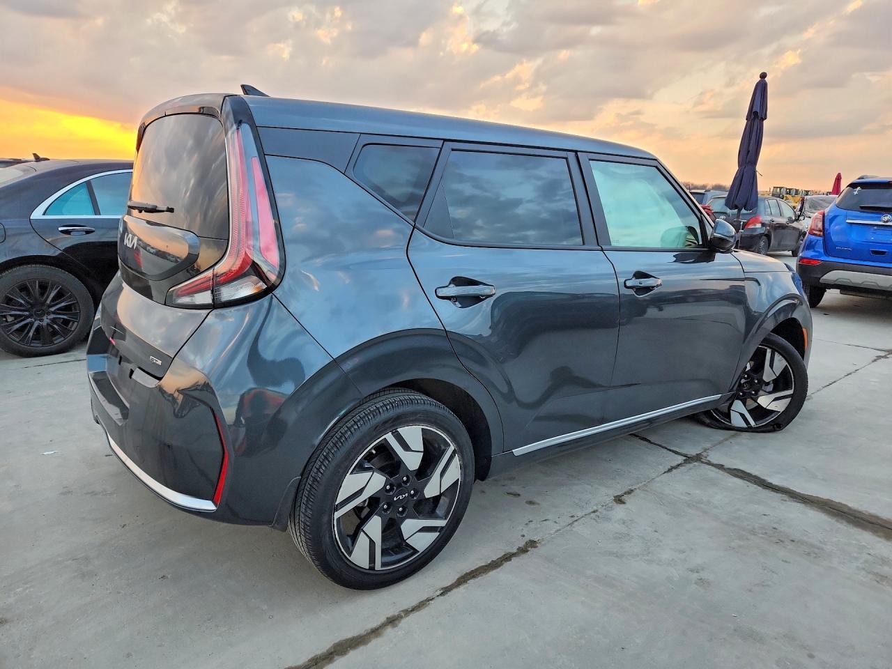 2025 Kia Soul Gt Line - Image 3