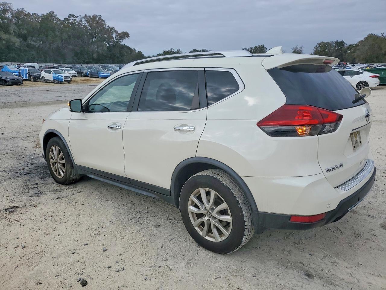 2020 Nissan Rogue Sv - Фото 2