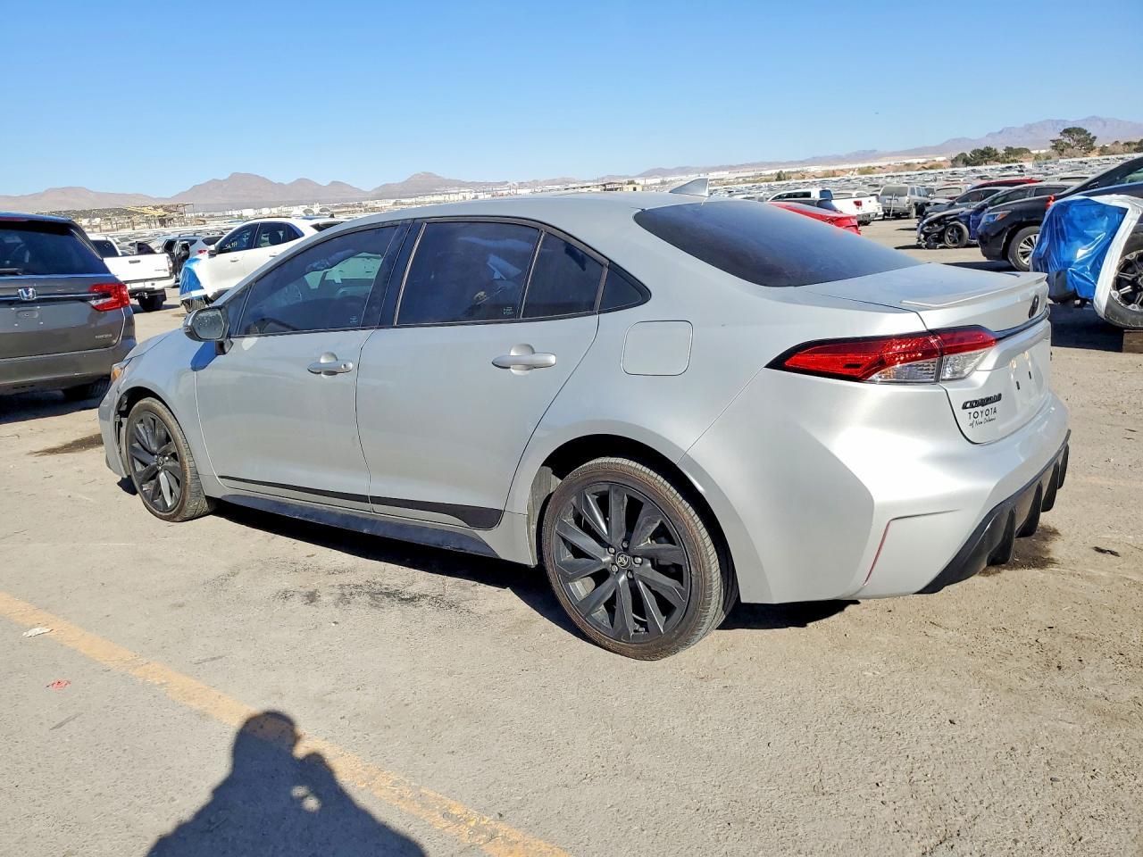 2024 Toyota Corolla Se - Фото 2