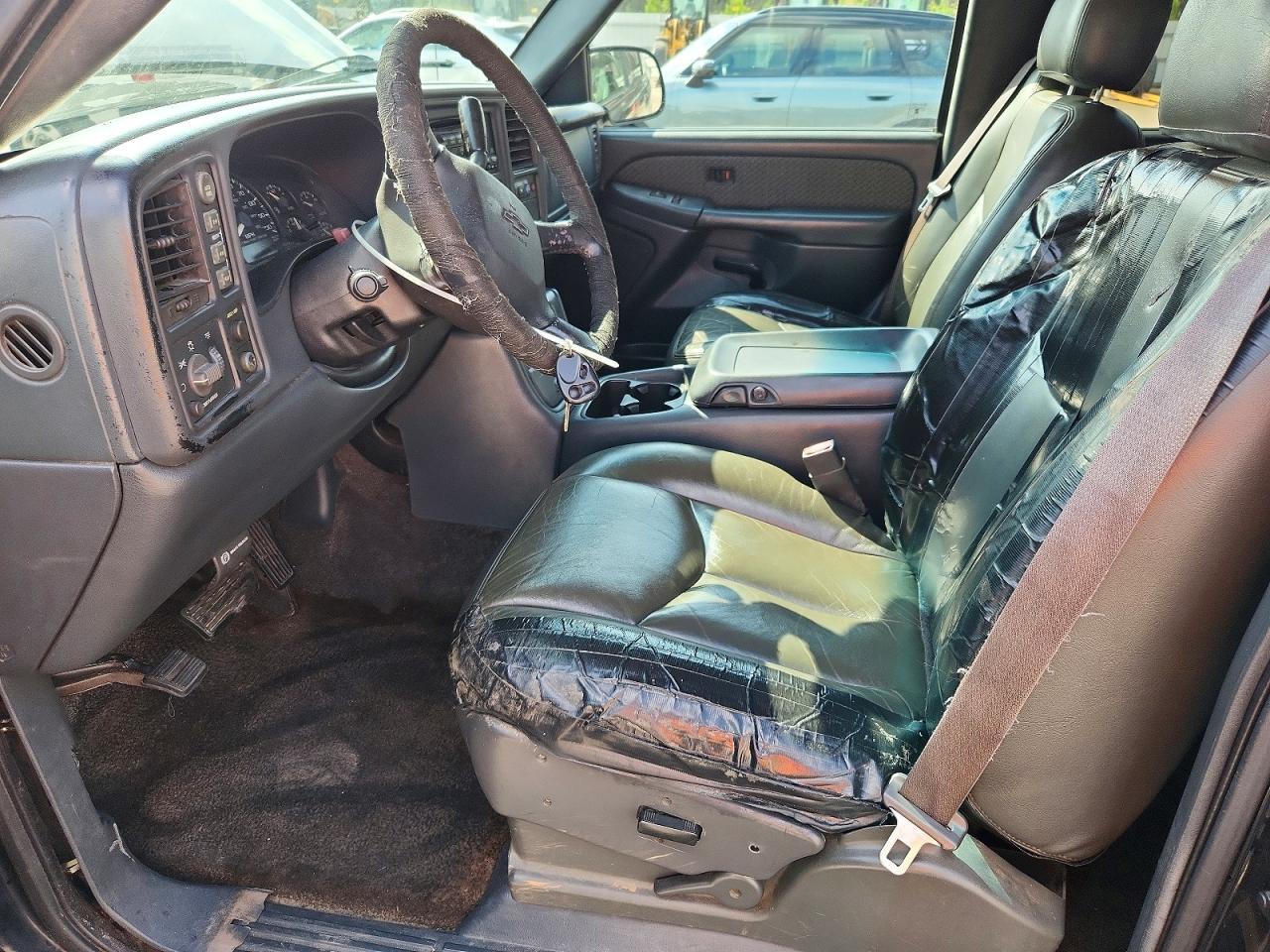 2002 Chevrolet Avalanche K1500 - Image 7