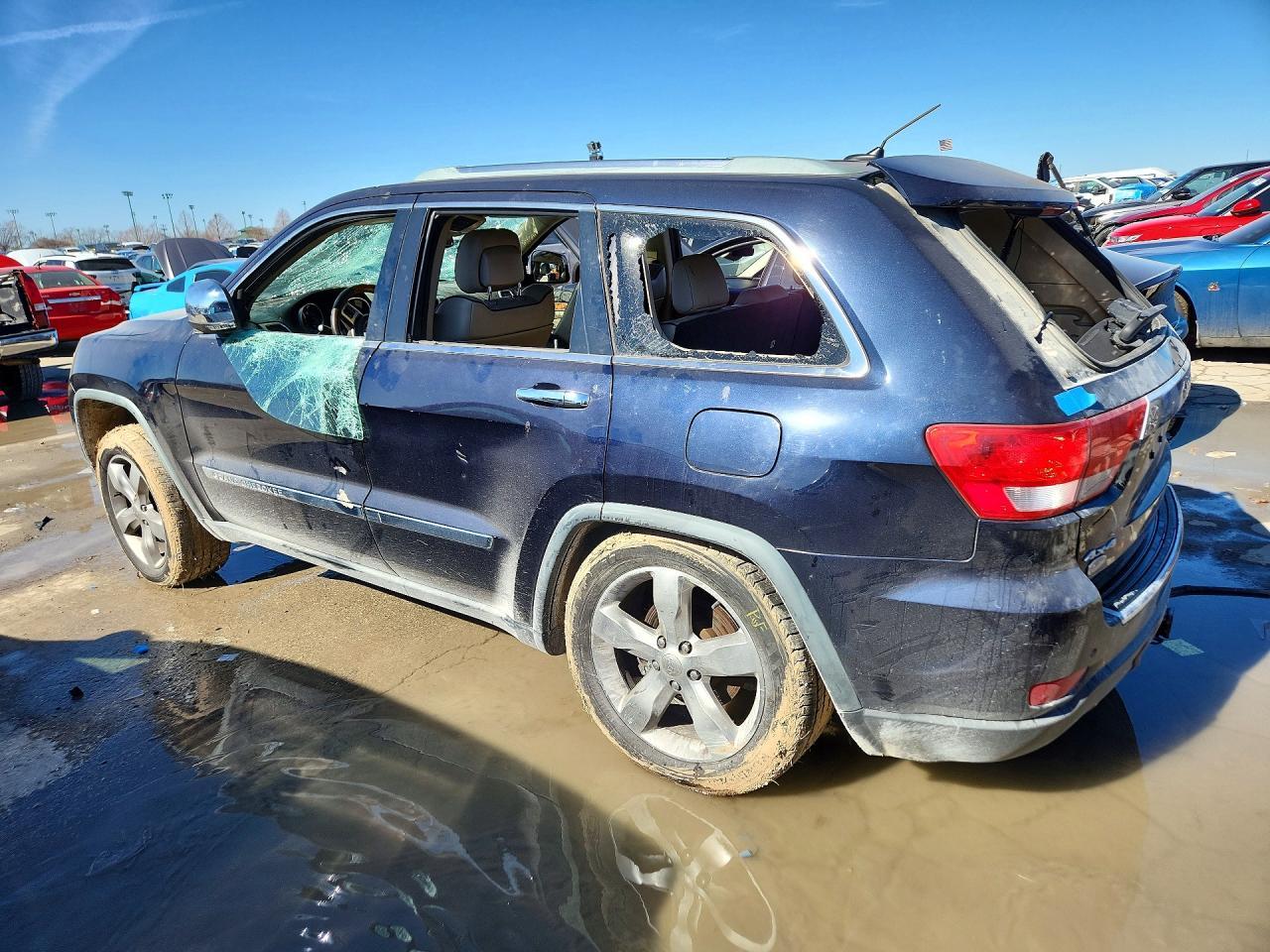2011 Jeep Grand Cherokee Overland - Фото 2