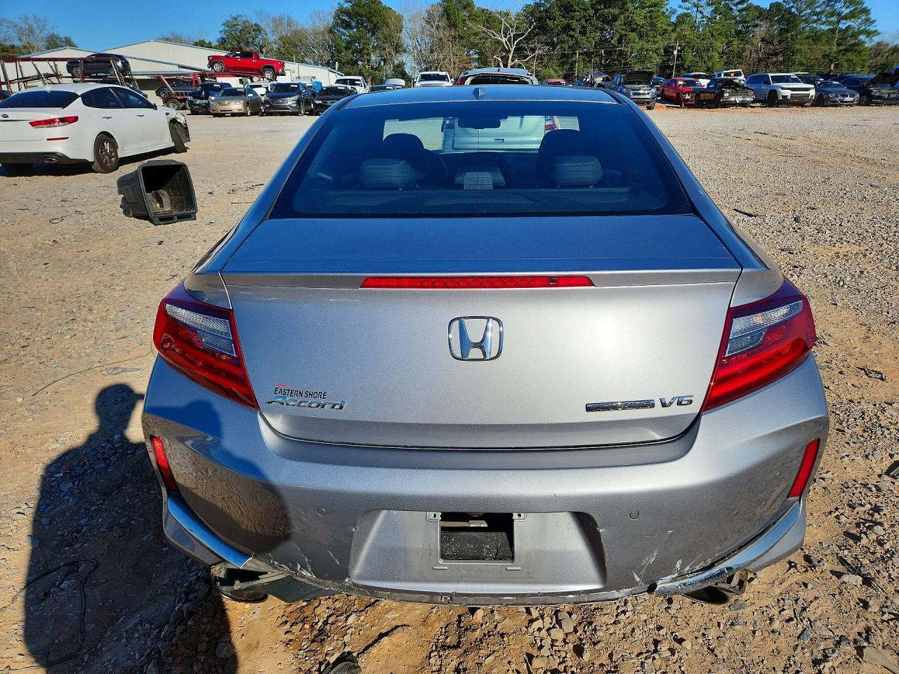 2017 Honda Accord Touring - Фото 6