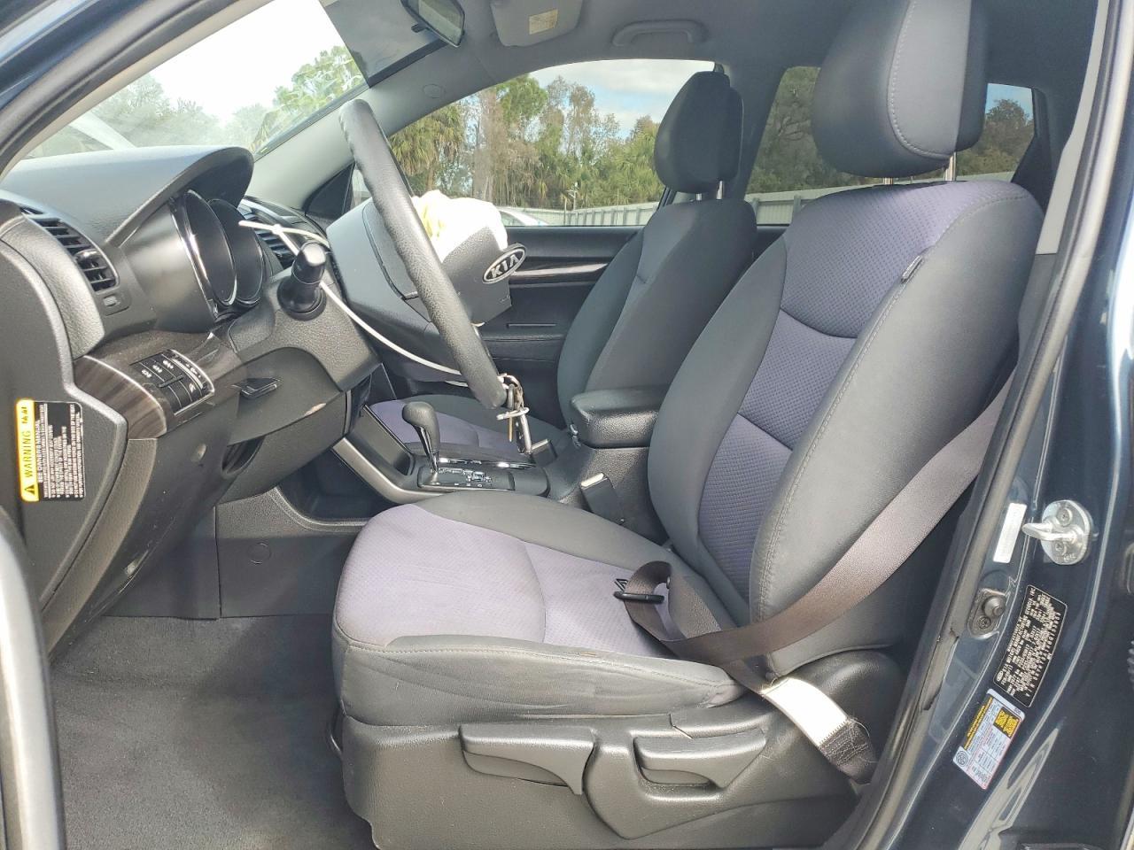 2011 Kia Sorento Base - Фото 7