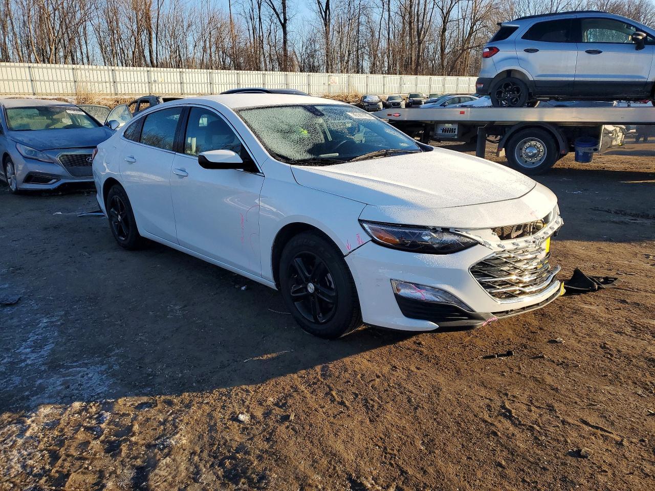 2022 Chevrolet Malibu Lt - Image 4