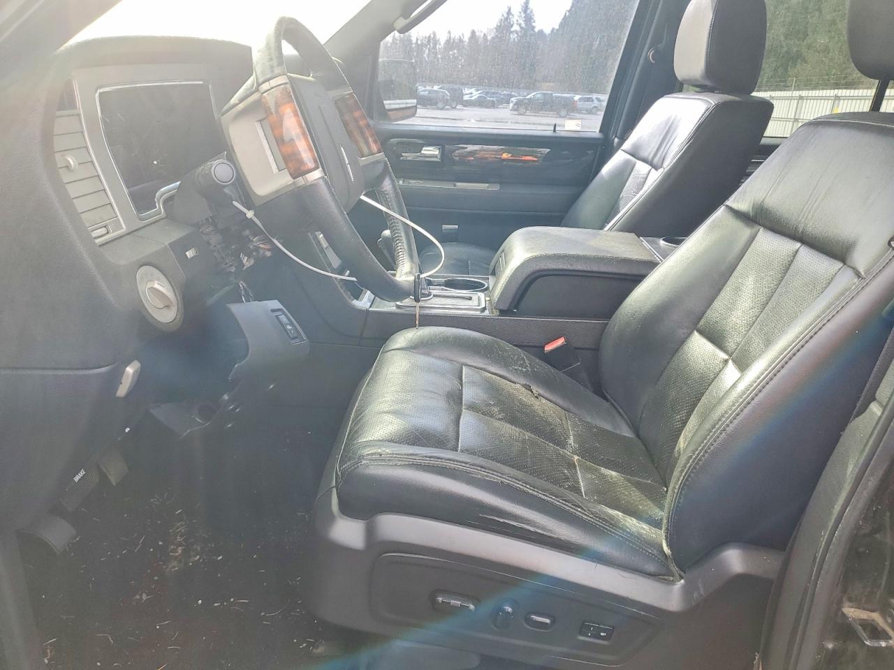 2008 Lincoln Navigator - Image 7