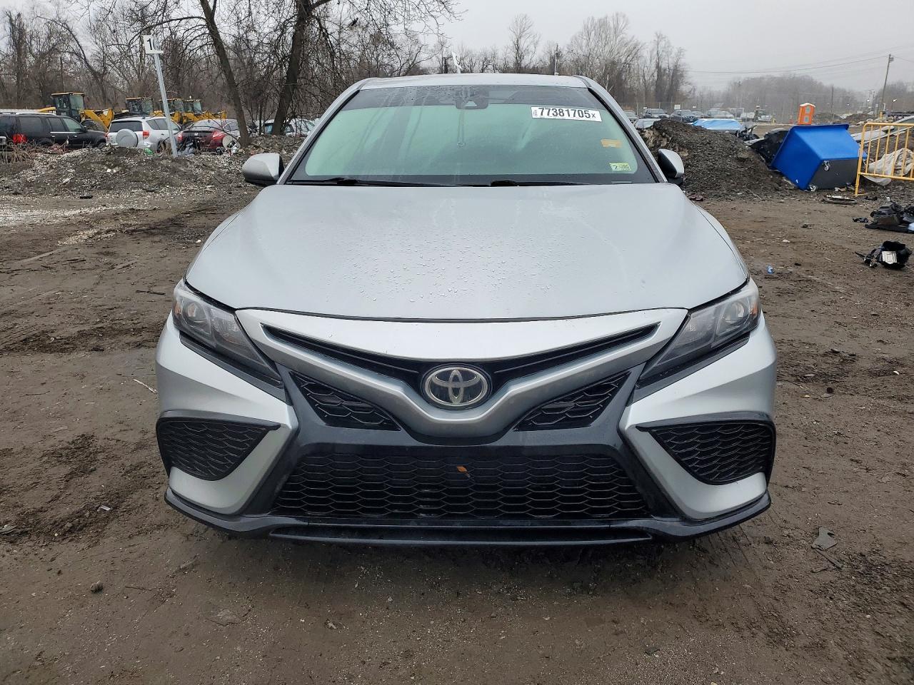 2021 Toyota Camry Se - Фото 5