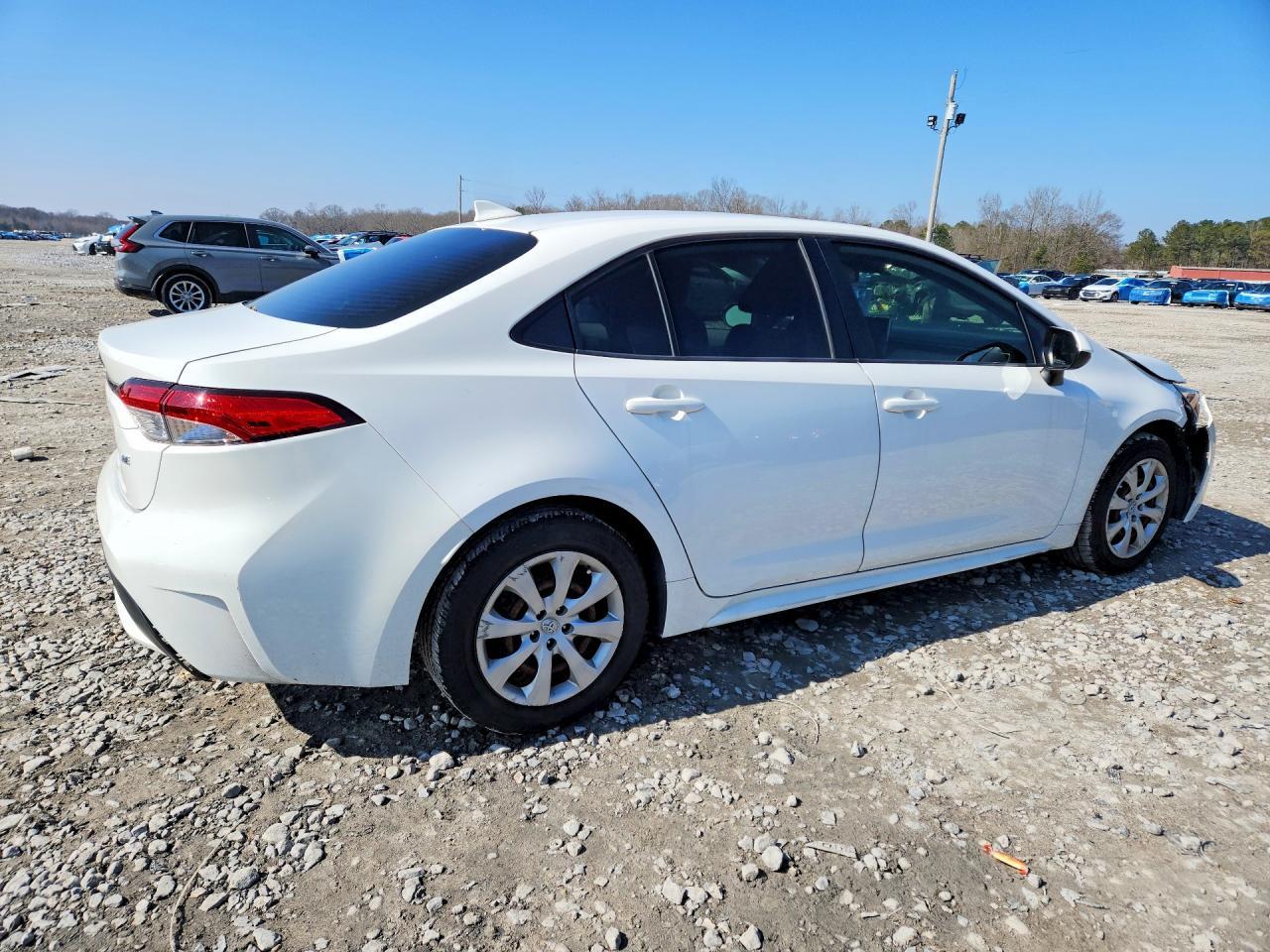 2020 Toyota Corolla Le - Image 3