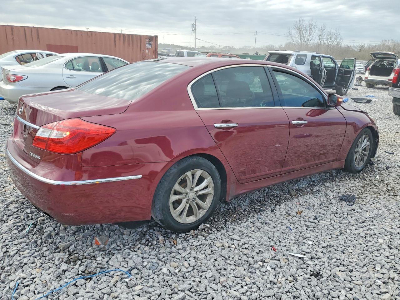 2012 Hyundai Genesis 3.8L V6 - Фото 3