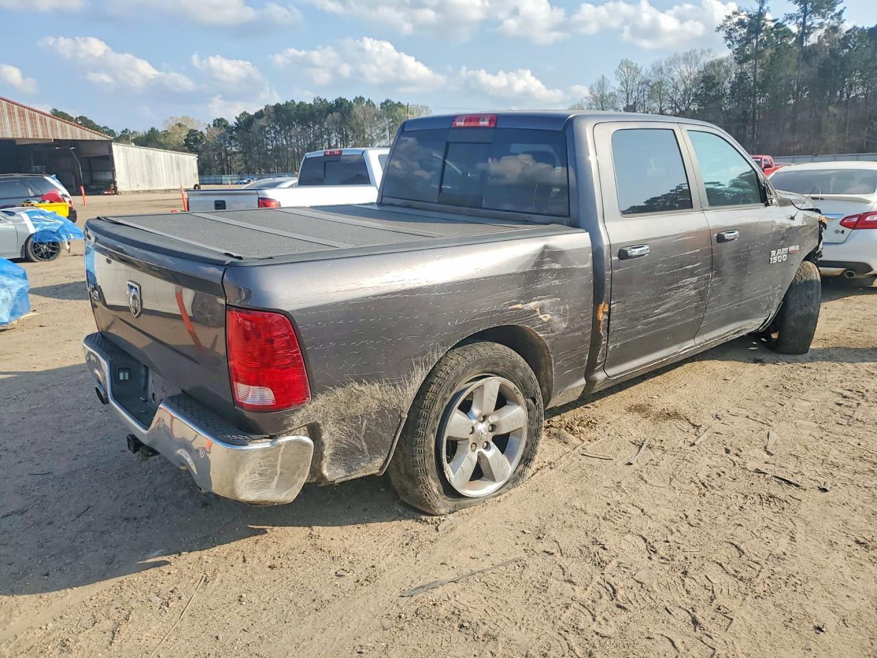 2016 Ram Trucks 1500 Slt - Фото 3
