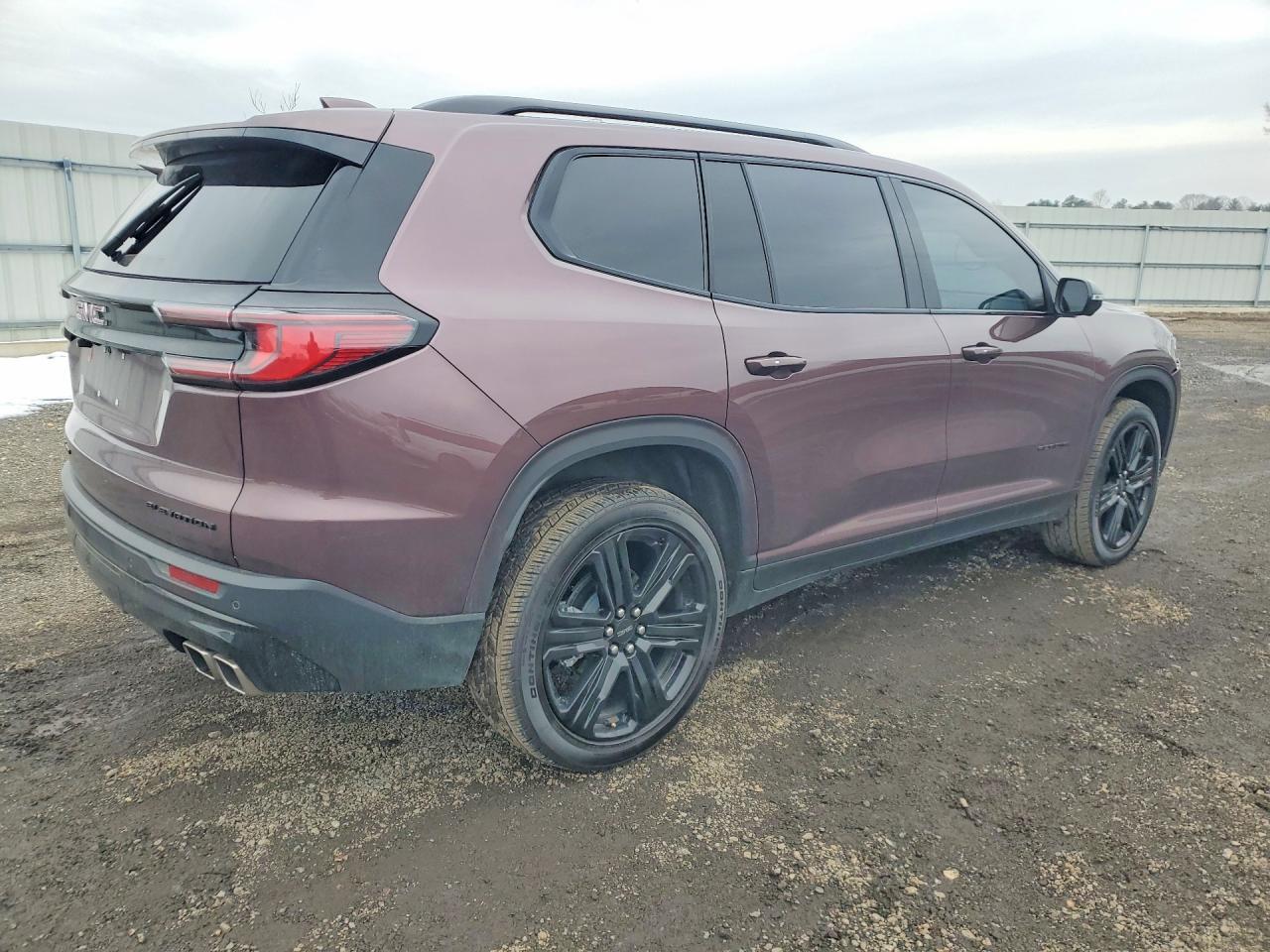 2025 GMC Acadia Elevation - Фото 3