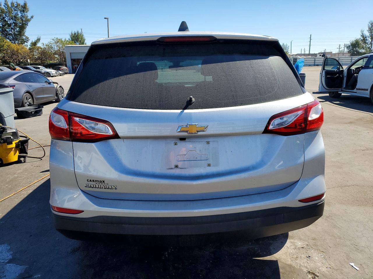 2020 Chevrolet Equinox Ls - Фото 6