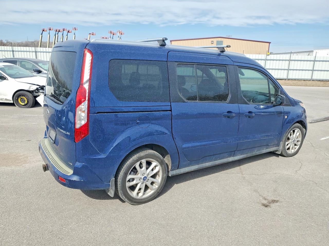 2015 Ford Transit Connect Titanium - Image 3