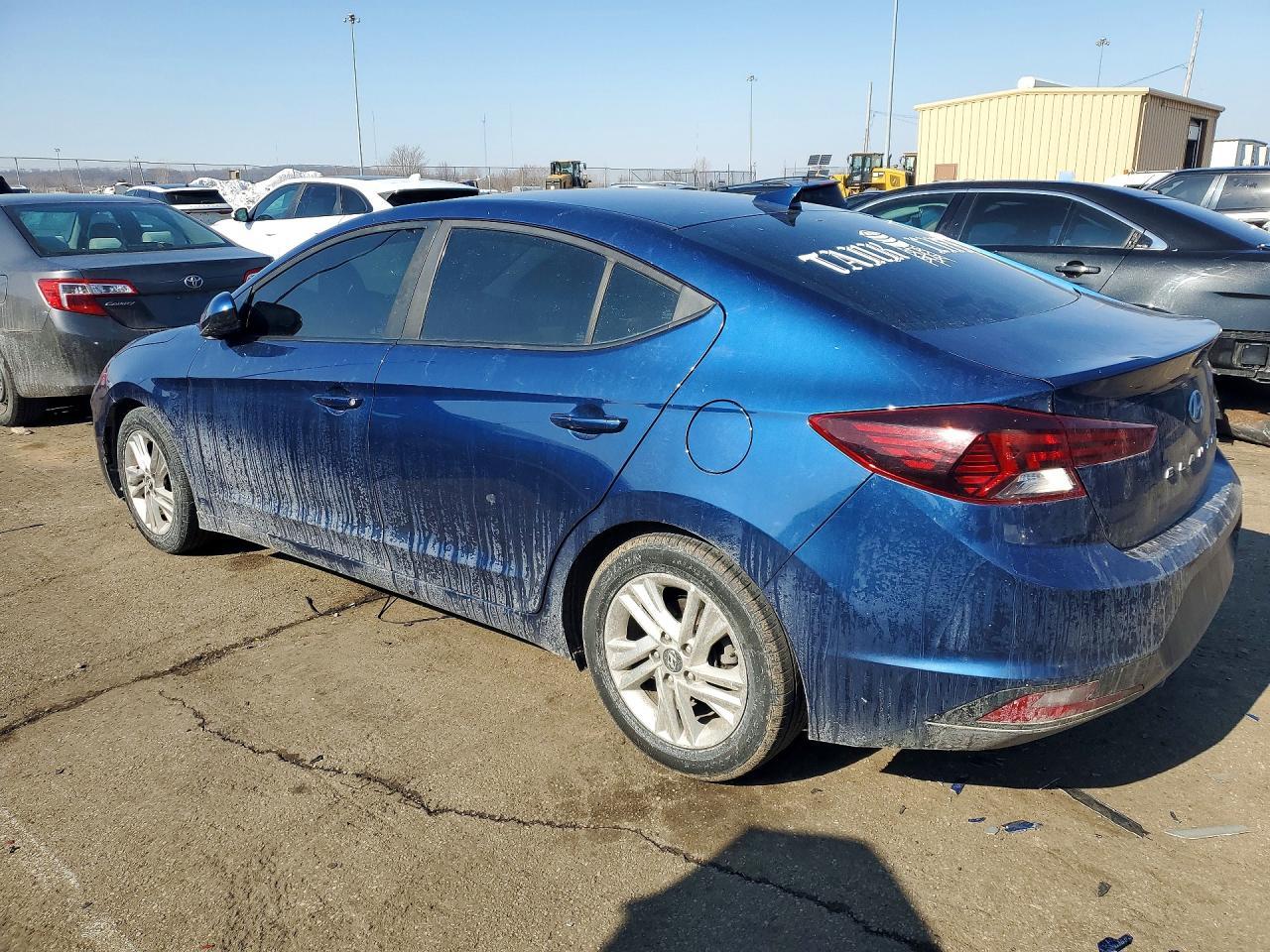 2019 Hyundai Elantra Sel - Image 2