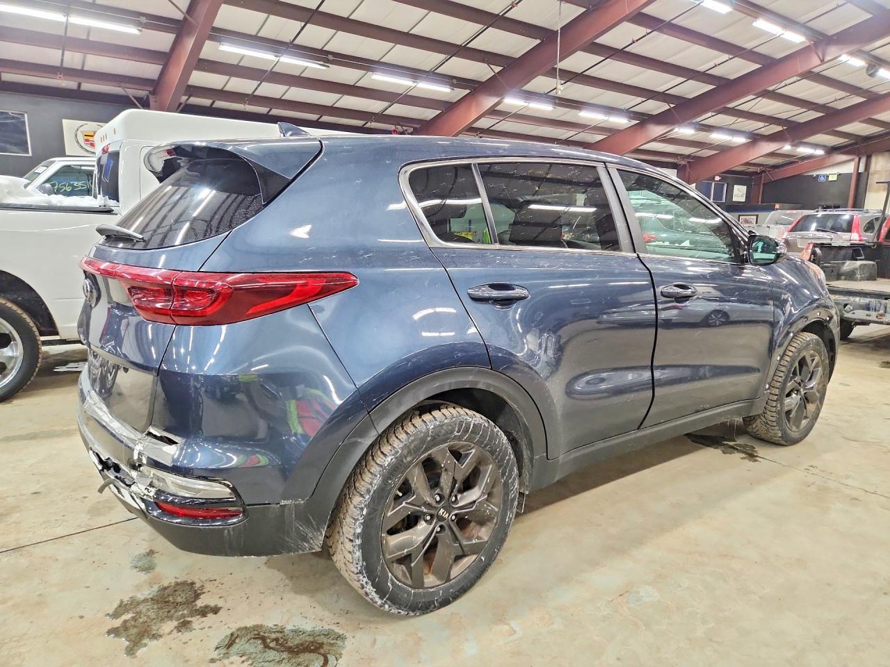 2022 Kia Sportage Lx - Image 3