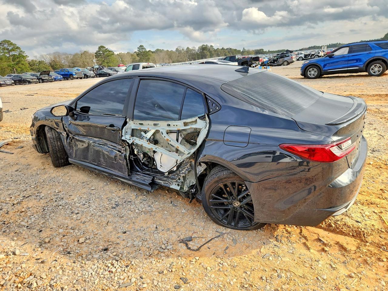 2026 Toyota Camry Xse - Фото 2