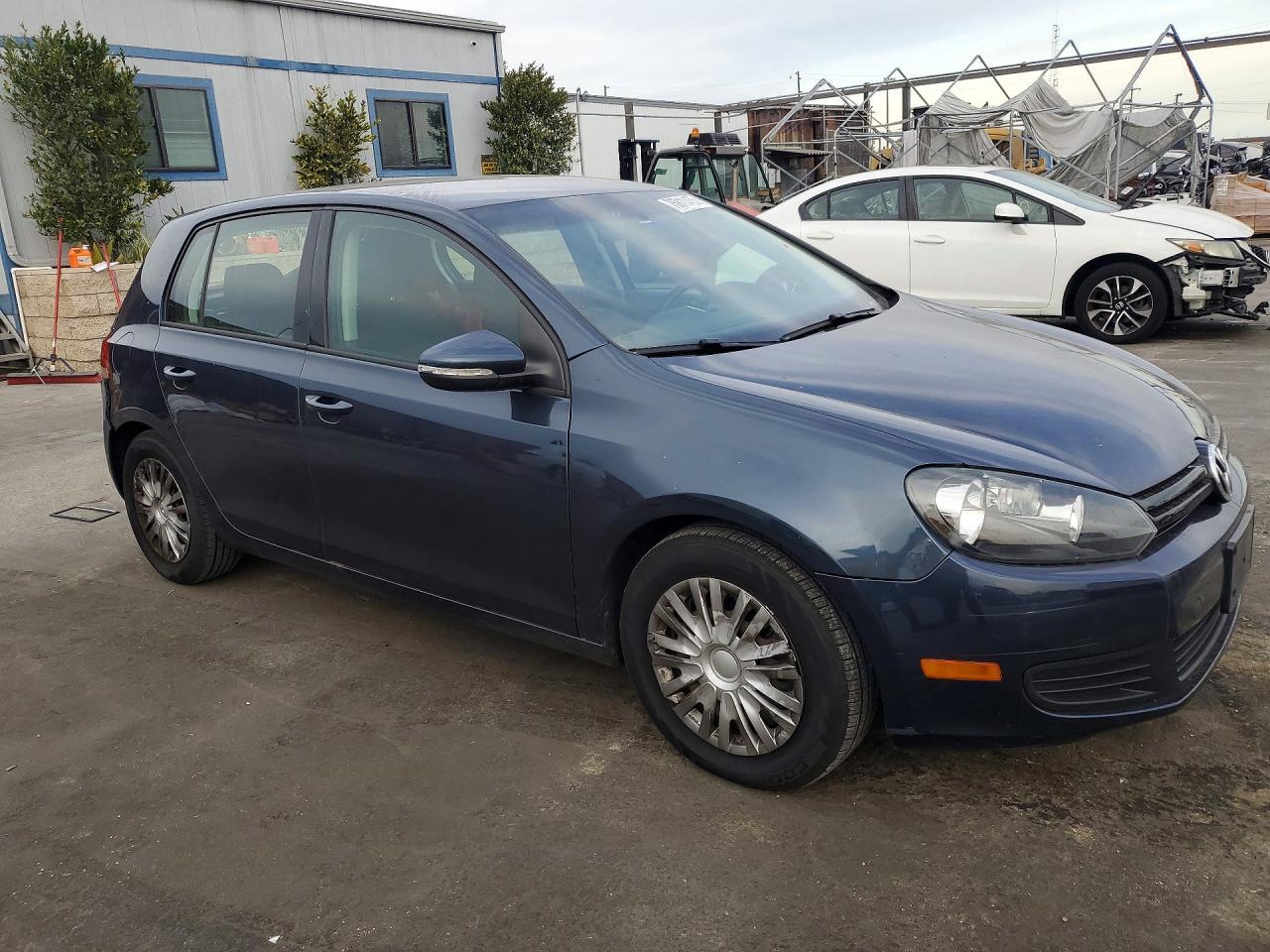 2011 Volkswagen Golf - Фото 4