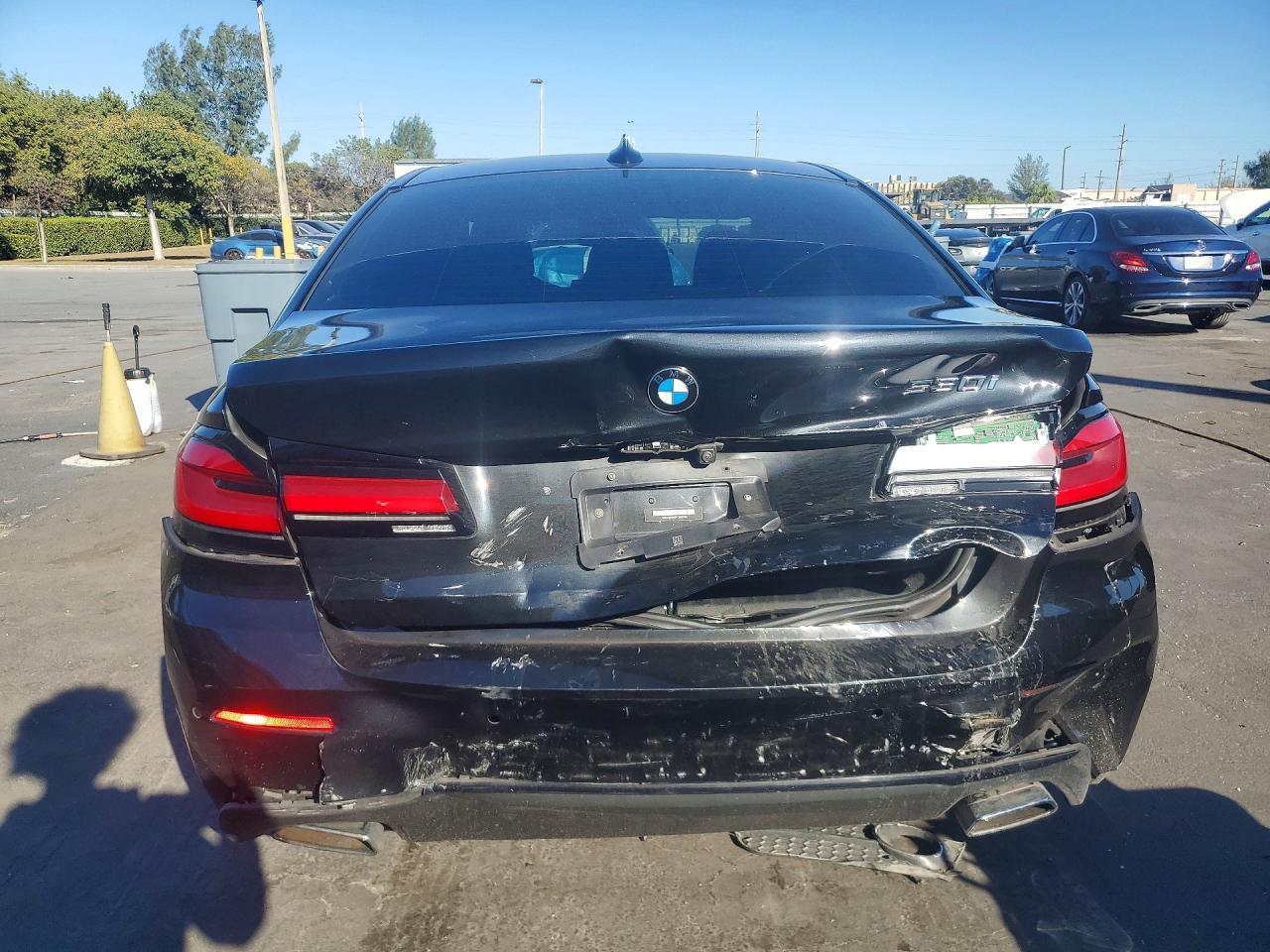 2023 BMW 530 I - Image 6