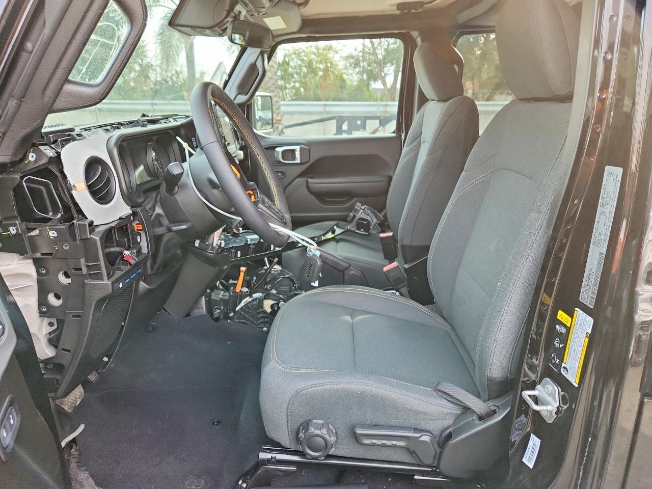 2024 Jeep Wrangler 4Xe - Image 7