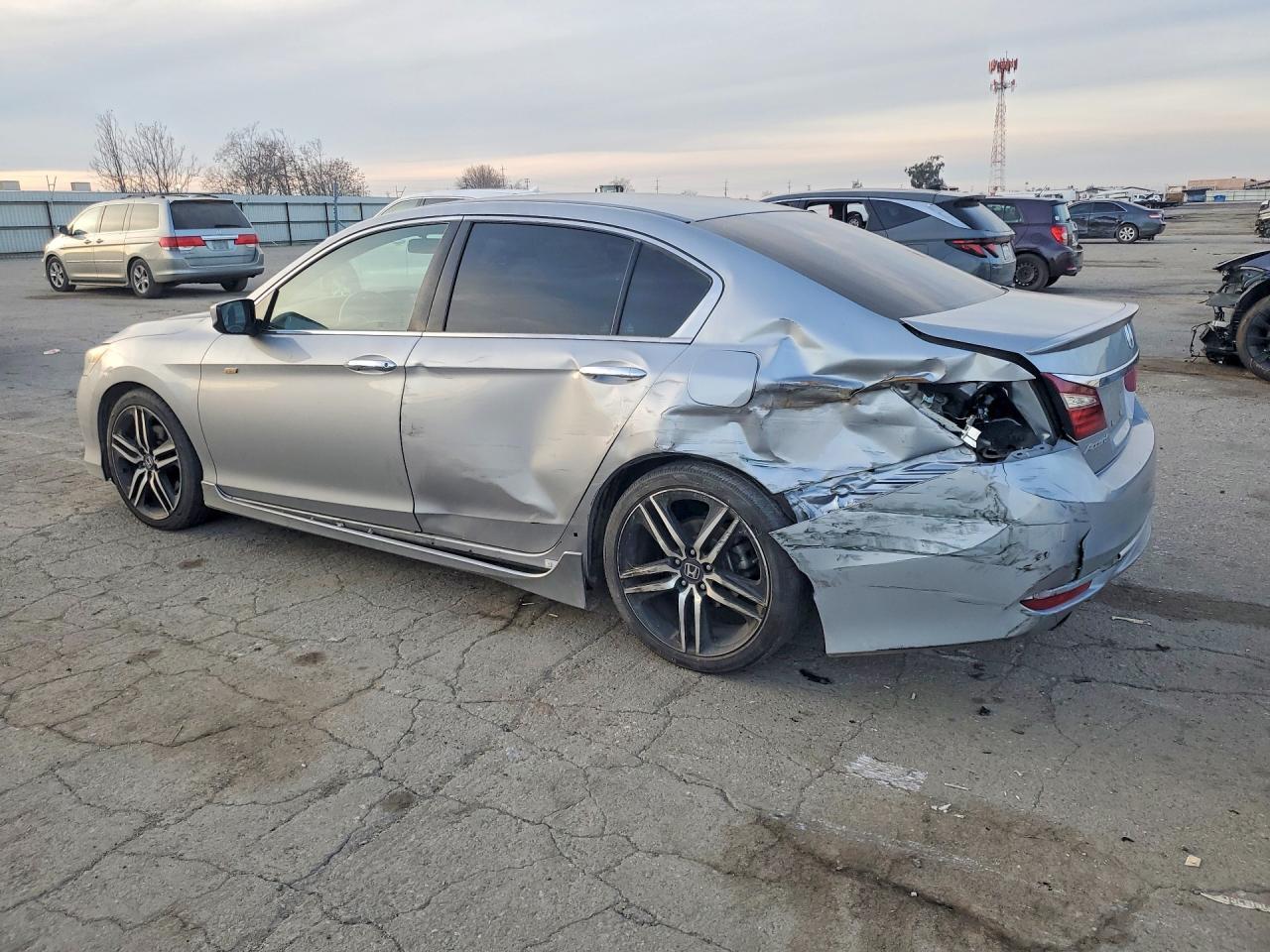 2017 Honda Accord Sport - Фото 2