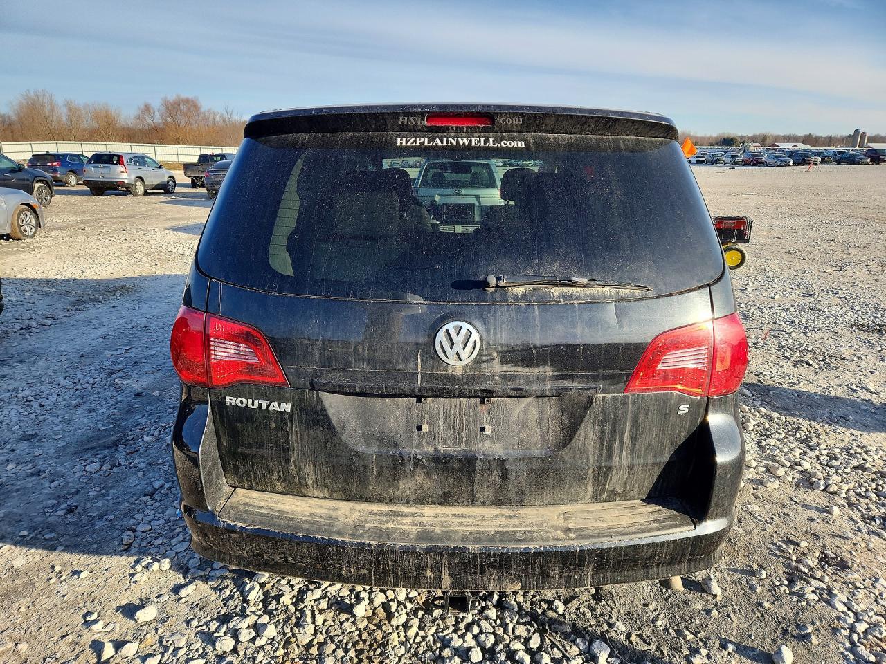 2013 Volkswagen Routan S - Фото 6