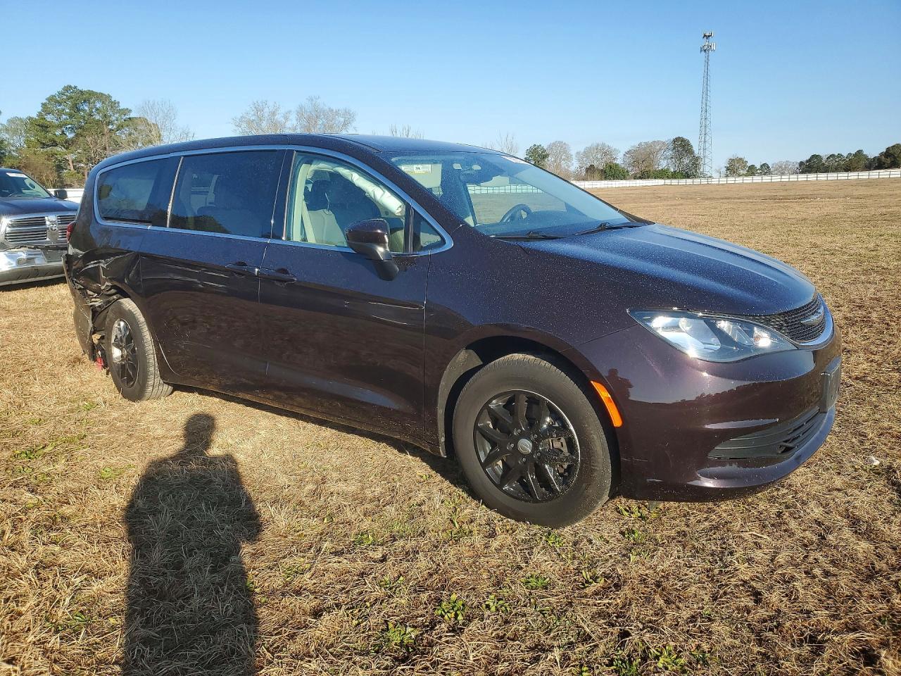 2017 Chrysler Pacifica Lx - Фото 4