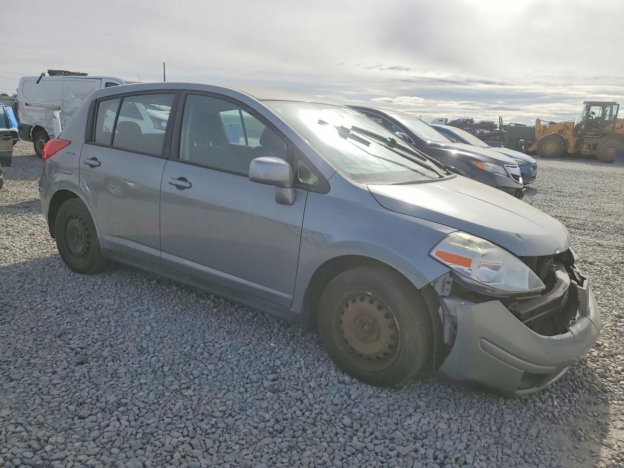 2009 Nissan Versa 1.8 S - Фото 4