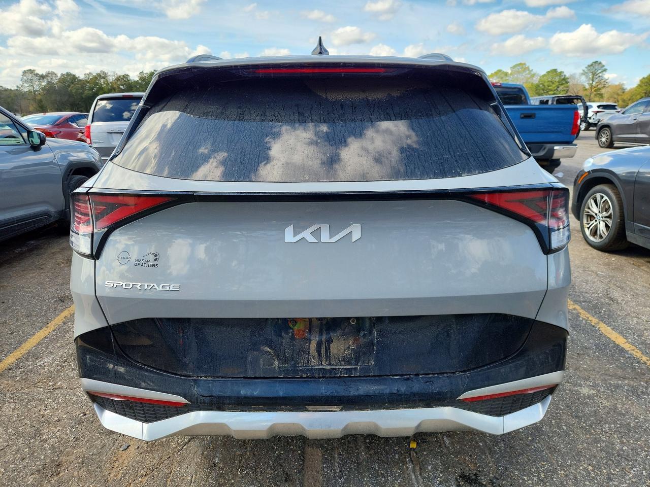 2025 Kia Sportage - Image 6