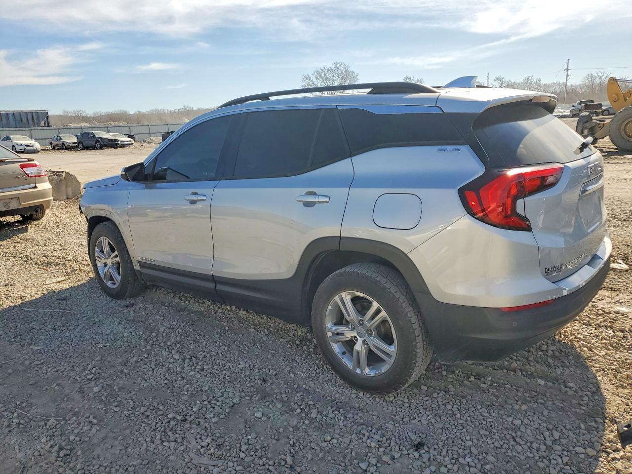 2018 GMC Terrain Sle - Image 2