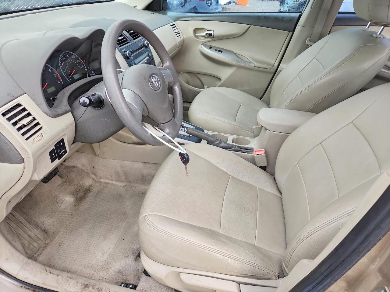 2010 Toyota Corolla Base - Фото 7