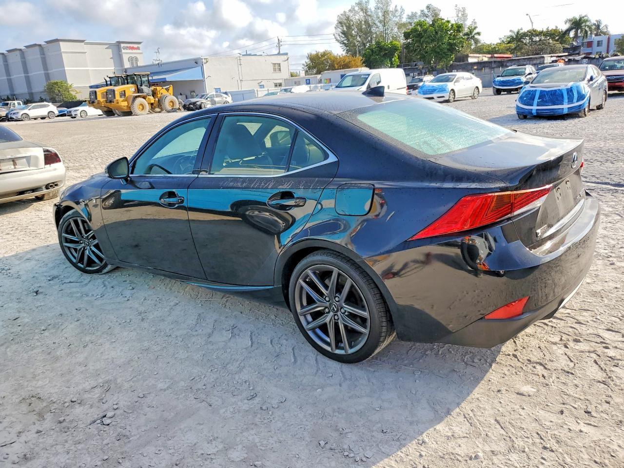 2017 Lexus Is 350 - Фото 2