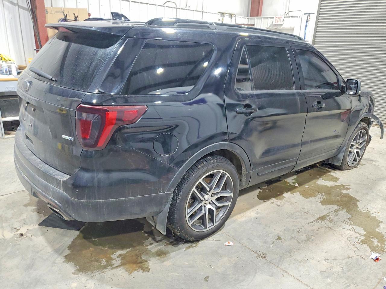 2017 Ford Explorer Sport - Image 3