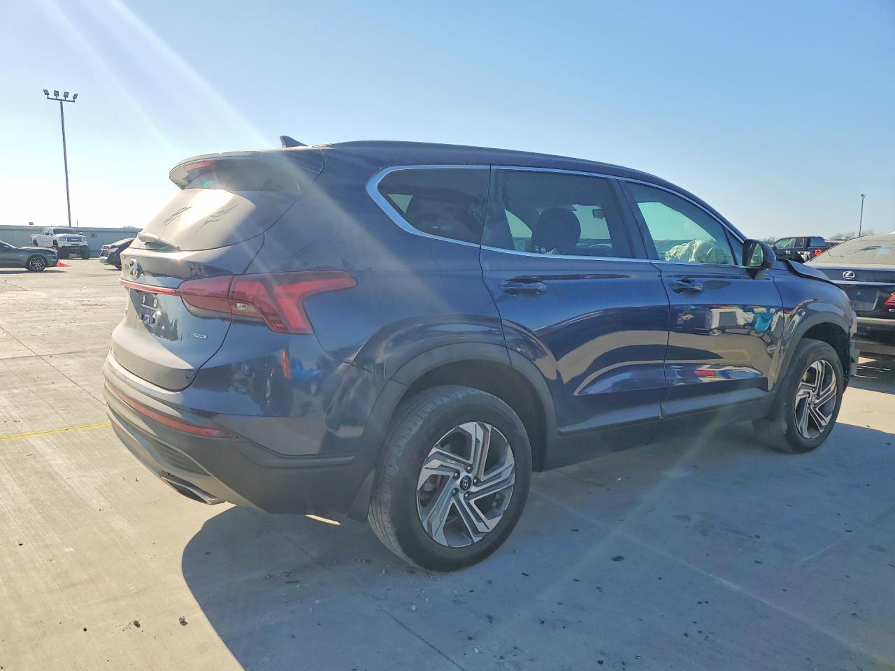 2021 Hyundai Santa Fe Se - Image 3