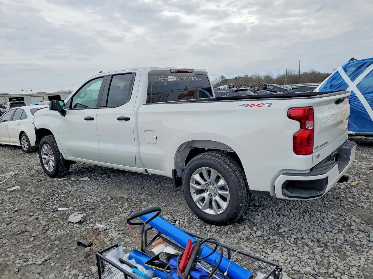 2026 Chevrolet Silverado K1500 Custom - Фото 2