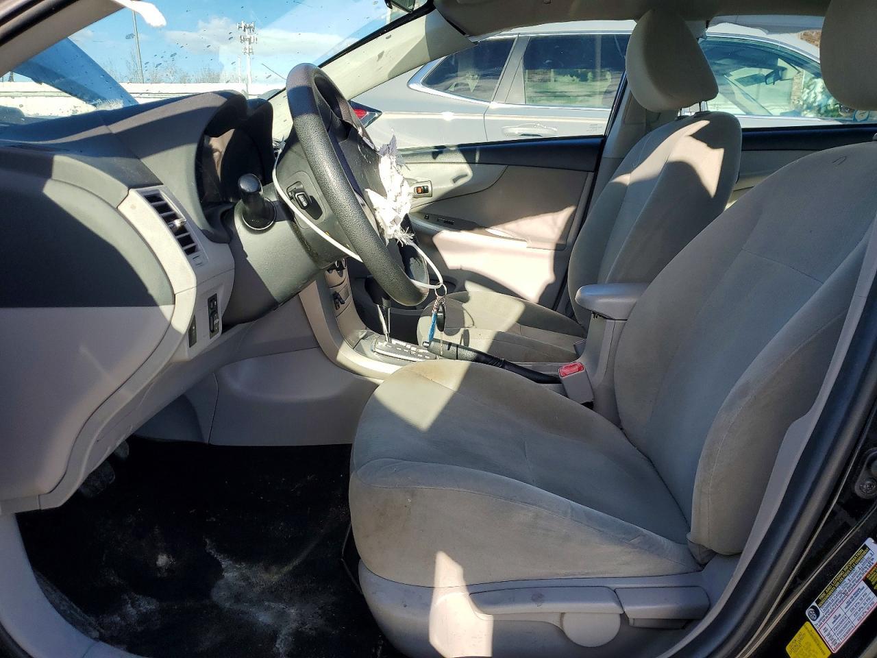 2012 Toyota Corolla Base - Фото 7