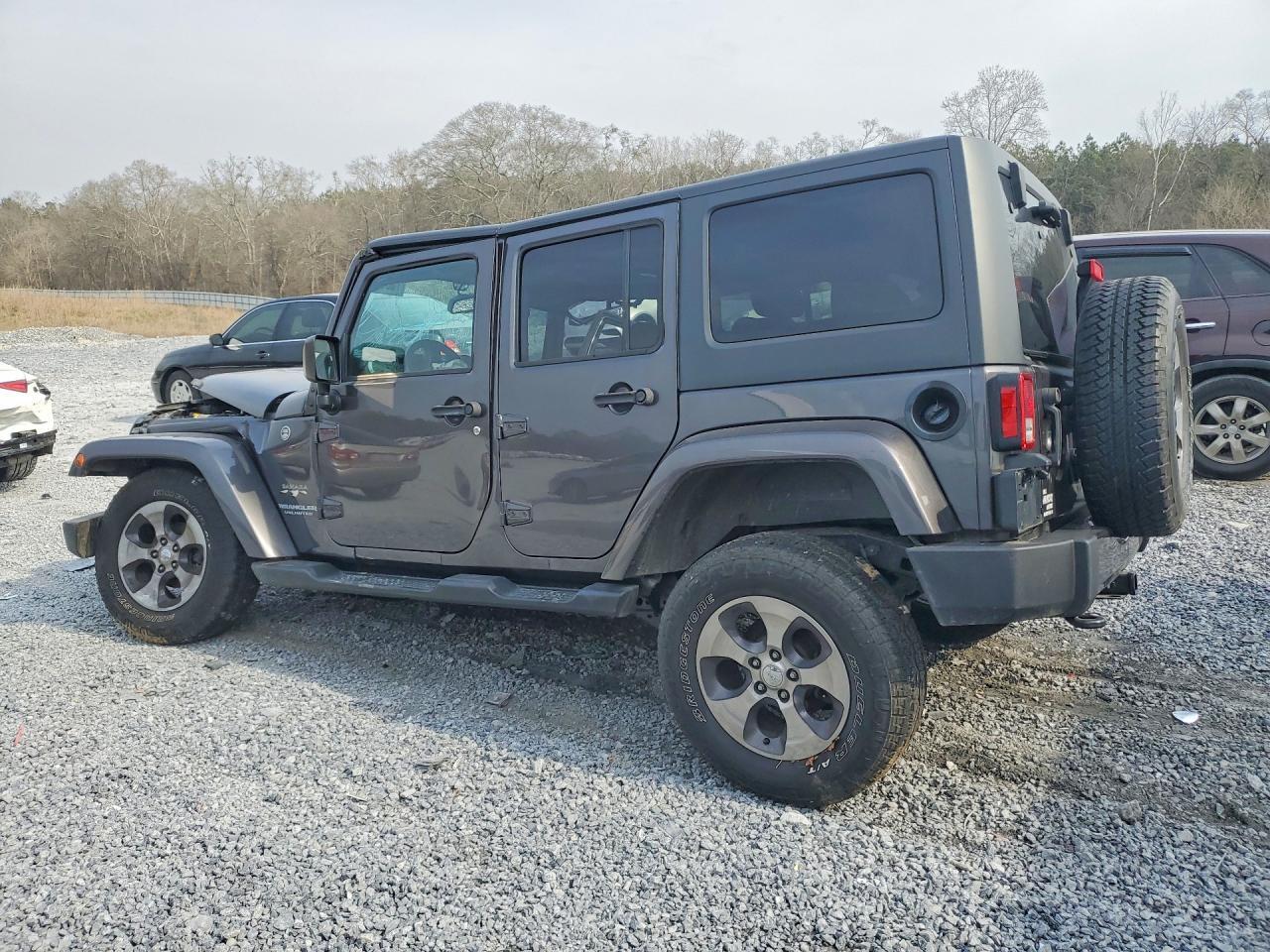 2016 Jeep Wrangler Unlimited Sahara - Фото 2