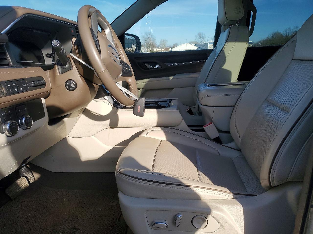 2022 GMC Yukon Denali - Фото 7